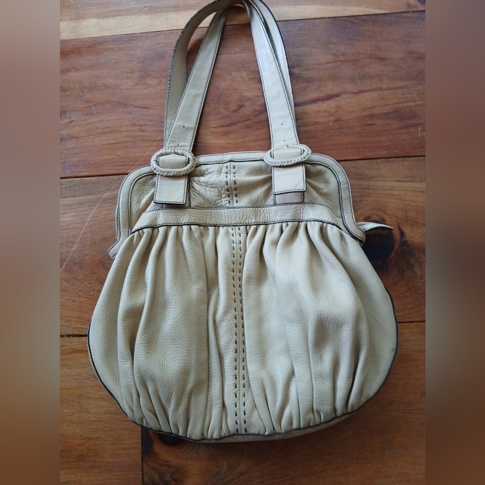 Women's COLE HAAN CREAM  Double Handles Pocketbook.
